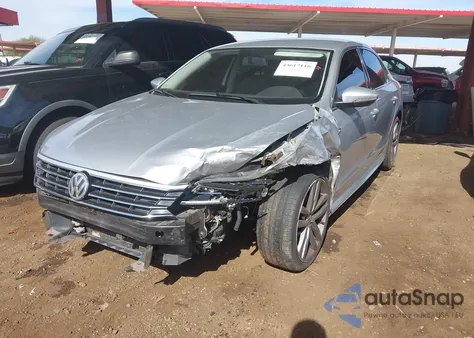 2017 Volkswagen Passat 1.8T R-Line из США, поврежденный, VIN 1VWDT7A36HC021503